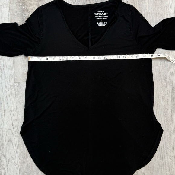 Torrid Favorite V-Neck Tunic Tee Bundle Black And Grey Textured Women’s  L - Picture 10 of 12